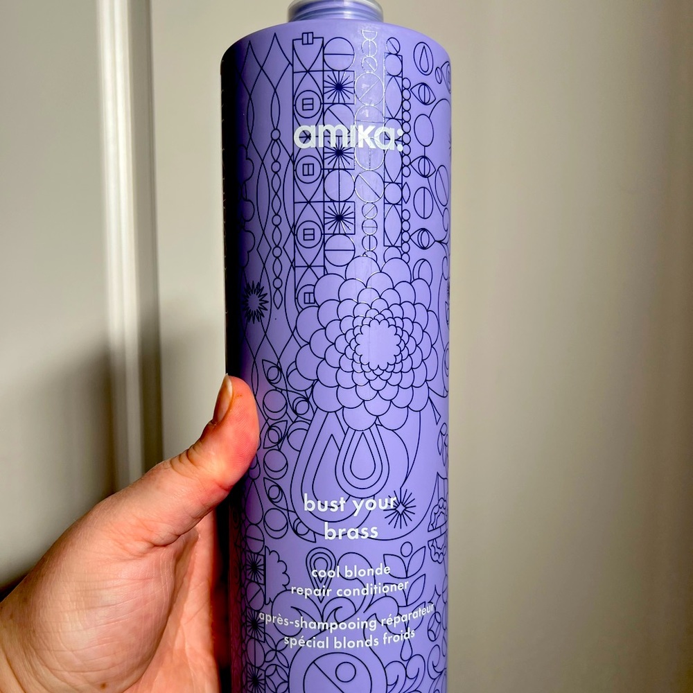 Amika conditioner